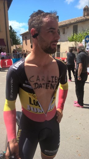 Belgisch kampioen pakt tijdens tijdrit in Giro uit met opvallend datingsverzoek