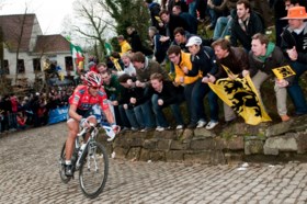 Nieuwe Omloop Het Nieuwsblad doet de oude Ronde van Vlaanderen herleven