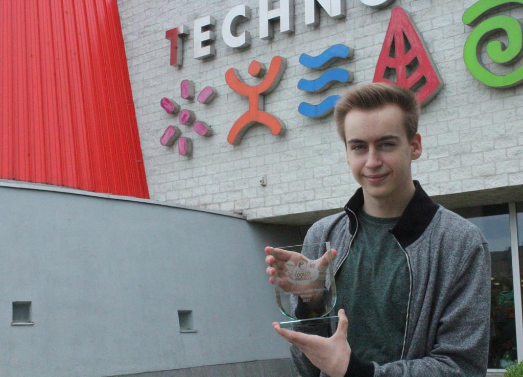 Jeroen De Vos (15) wint internationale prijs met app (Mechelen) - Het ...