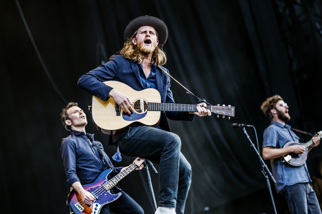 RECENSIE. The Lumineers en de zon, meer heeft een festival n... - Het