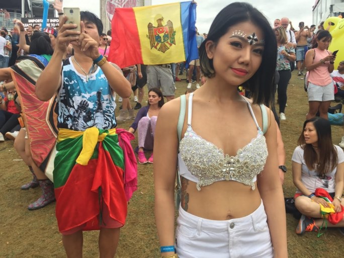 De mooiste make-up van Tomorrowland: dit kan je leren van de glittermeisjes