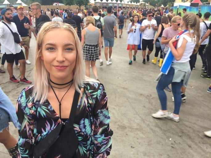 De mooiste make-up van Tomorrowland: dit kan je leren van de glittermeisjes