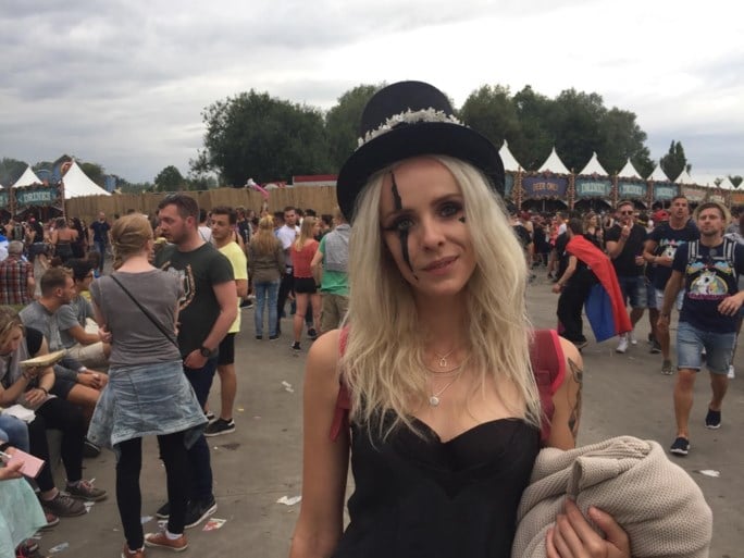 De mooiste make-up van Tomorrowland: dit kan je leren van de glittermeisjes