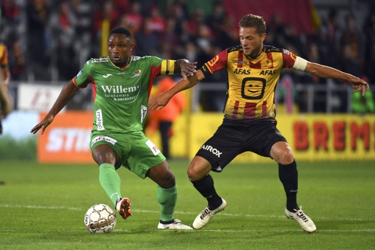 Zelfs tegen tien man kan rode lantaarn KV Oostende niet winnen in Mechelen