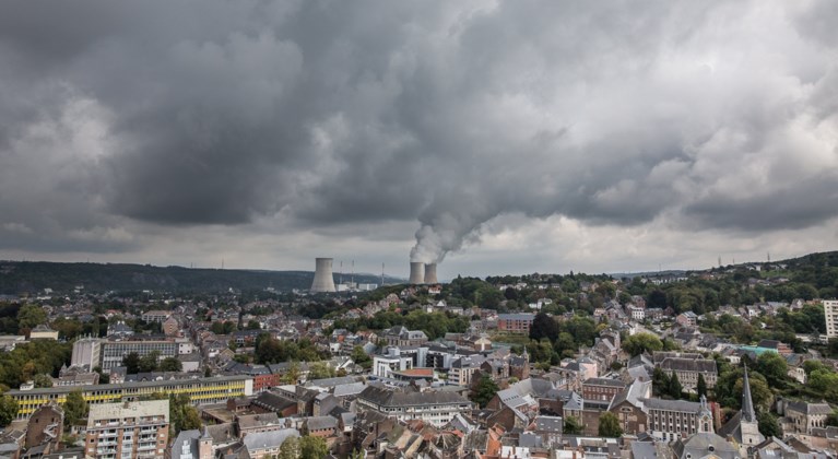 “Scheuren in kerncentrales Tihange en Doel al tijdens bouw ontdekt”