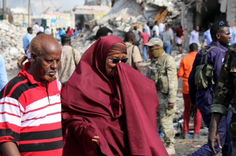 Zware truck ontploft op druk kruispunt bij zelfmoordaanslag in Mogadishu: zeker 276 doden