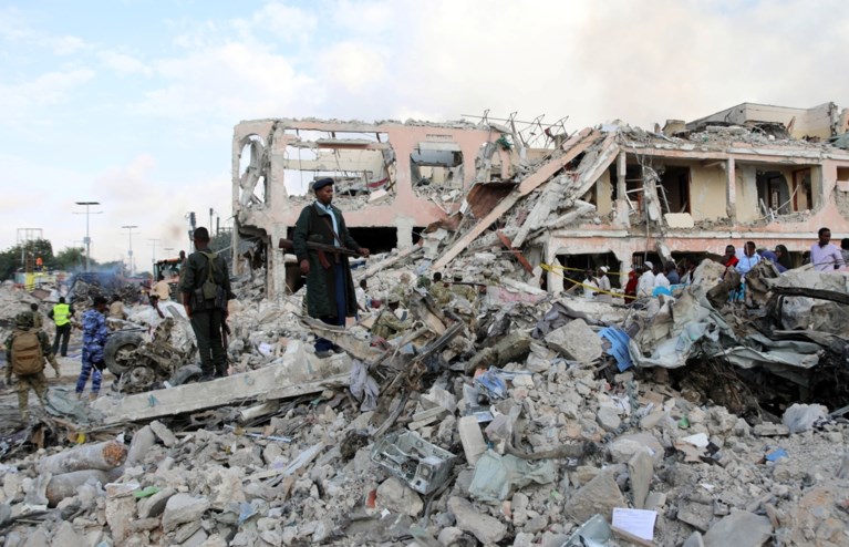 Zware truck ontploft op druk kruispunt bij zelfmoordaanslag in Mogadishu: zeker 276 doden