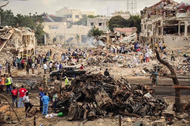 Zware truck ontploft op druk kruispunt bij zelfmoordaanslag in Mogadishu: zeker 276 doden