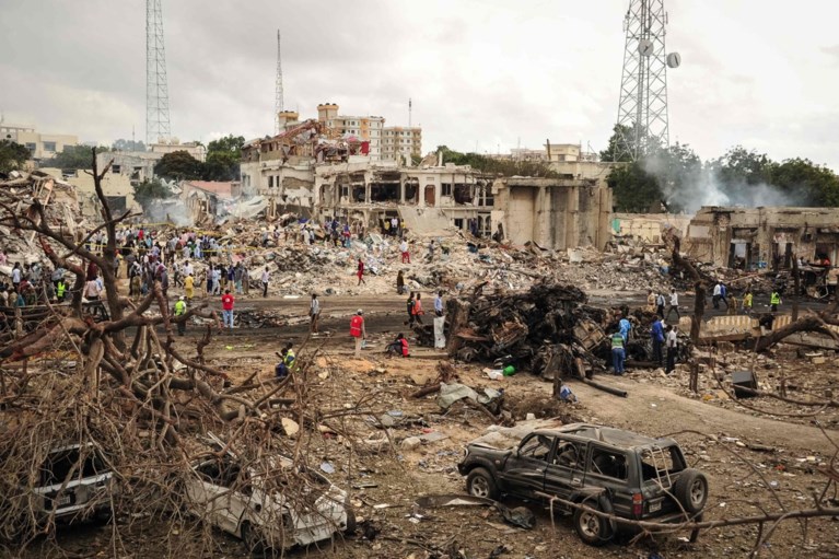 Zware truck ontploft op druk kruispunt bij zelfmoordaanslag in Mogadishu: zeker 276 doden