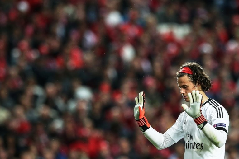 Debutant Mile Svilar flatert pijnlijk tegen Man United, Lineker denkt er het zijne van terwijl Lukaku goede daad verricht