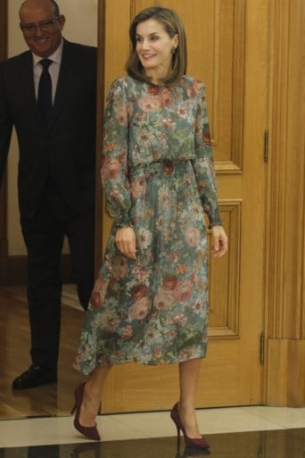 Spaanse koningin stunt met jurkje van bekende modeketen