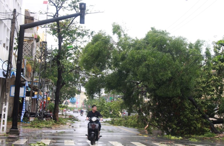 19 mensen om het leven gekomen door krachtige storm Damrey
