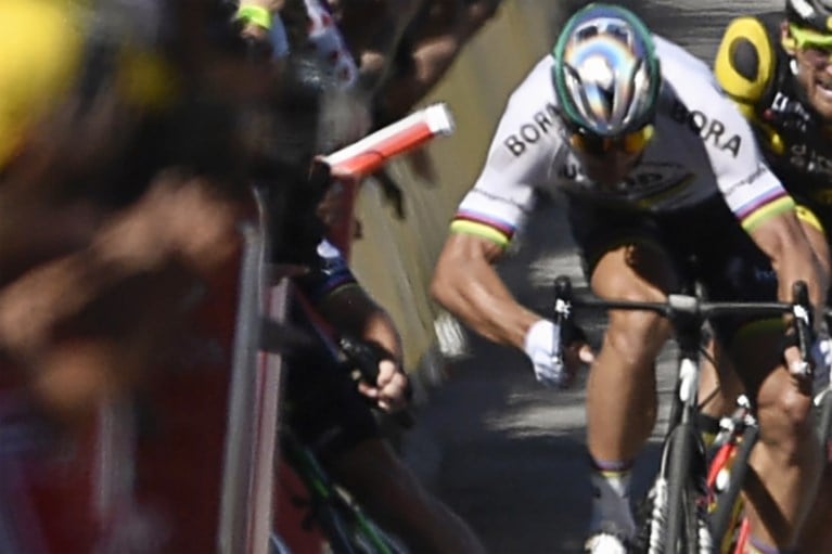 Dispuut rond uitsluiting Sagan in Tour de France eindelijk afgerond: “Valpartij was ongelukkig en onopzettelijk”
