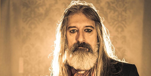 Bassist van Gorki brengt tweede soloalbum uit