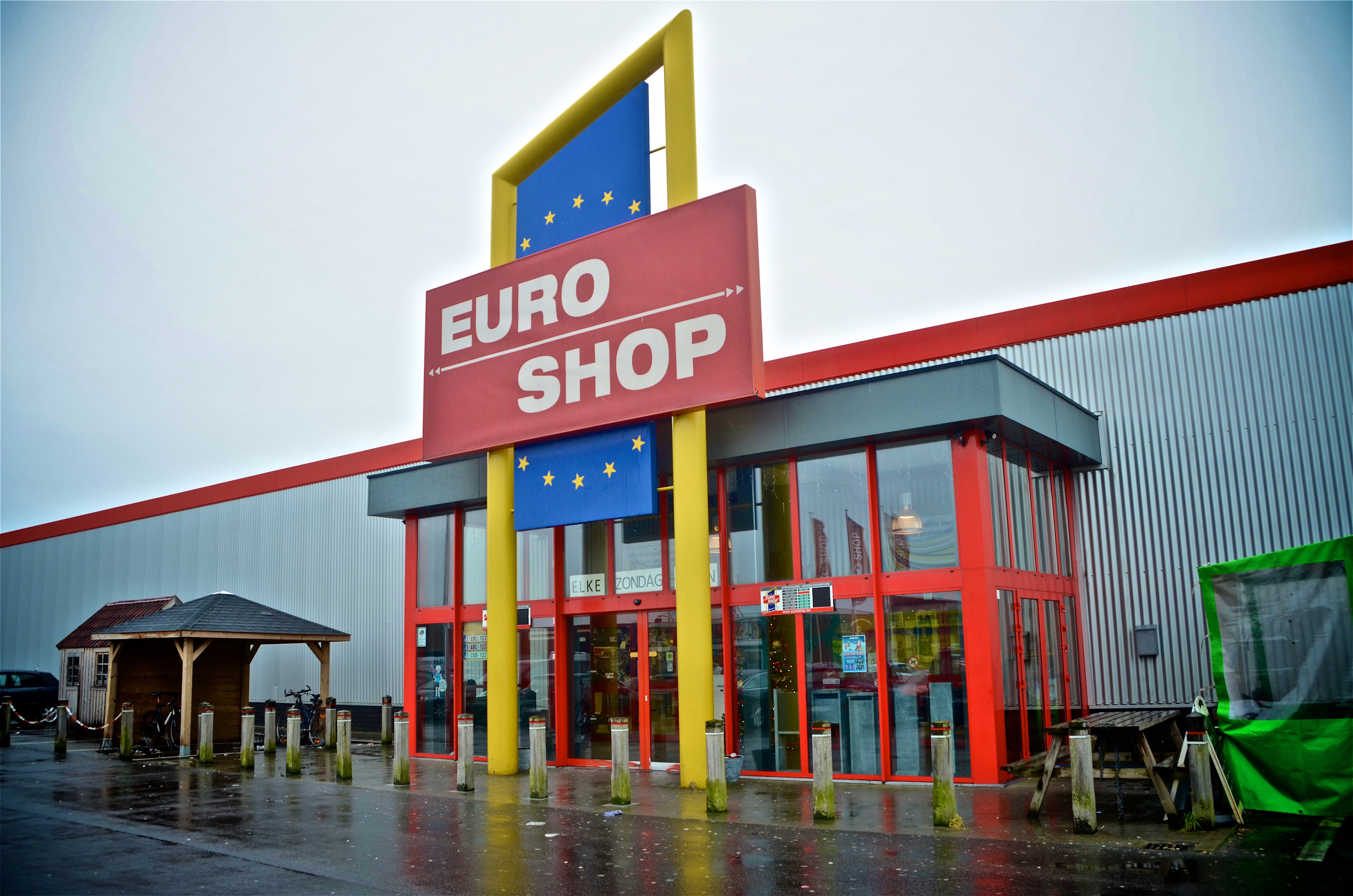 Land Mechanisch Poging Inbraak bij Euro Shop: meer dan 100.000 euro buit (Middelkerke) | Het  Nieuwsblad Mobile