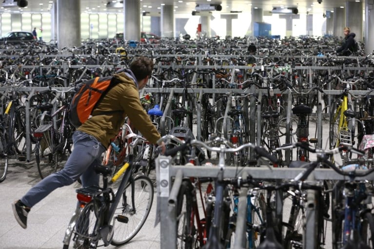 Bende liet minderjarigen 1.500 dure fietsen stelen in Gent
