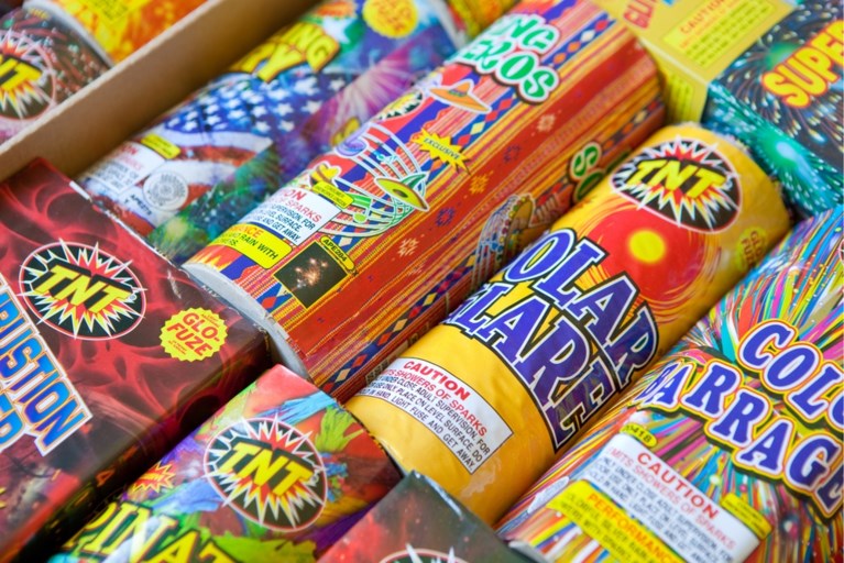 Vuurwerk In Eigen Tuin Houd Dan Rekening Met Deze Tips Het Nieuwsblad Mobile