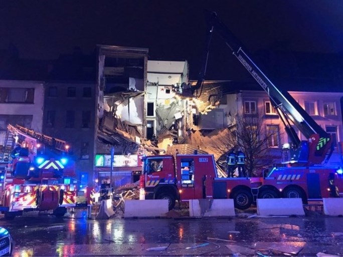 Explosie in Antwerpen: twee dodelijke slachtoffers van onder puin gehaald