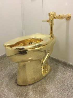Trump vroeg een zeldzame Van Gogh, maar krijgt… een gouden wc-pot