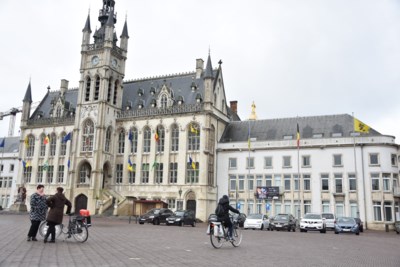 Hier Moet Je Nu Door Een Tunnel Naar Het Stadhuis Sint Niklaas Het Nieuwsblad Mobile