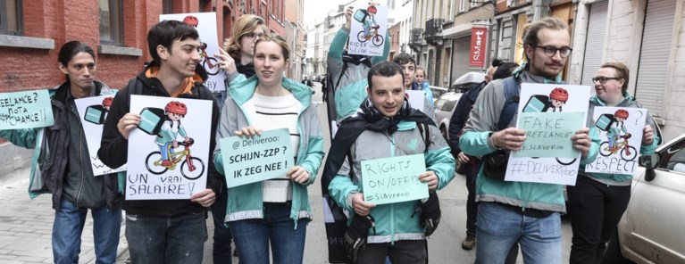 “#slaveroo”: Belgische en Nederlandse Deliveroo-koeriers voeren actie