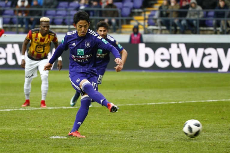 Ongeïnspireerd Anderlecht laat ook tegen rode lantaarn KV Mechelen punten liggen, Morioka mist strafschop