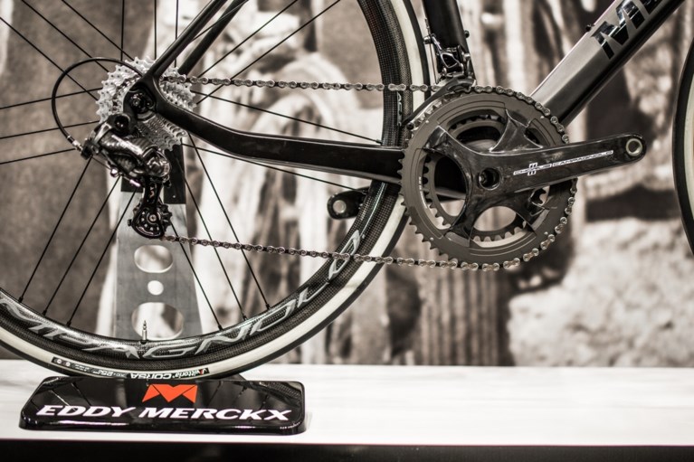 Belgian Cycling Factory brengt fiets om legendarische overwinning van Eddy Merckx te eren