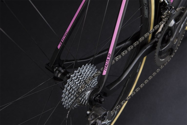 Belgian Cycling Factory brengt fiets om legendarische overwinning van Eddy Merckx te eren