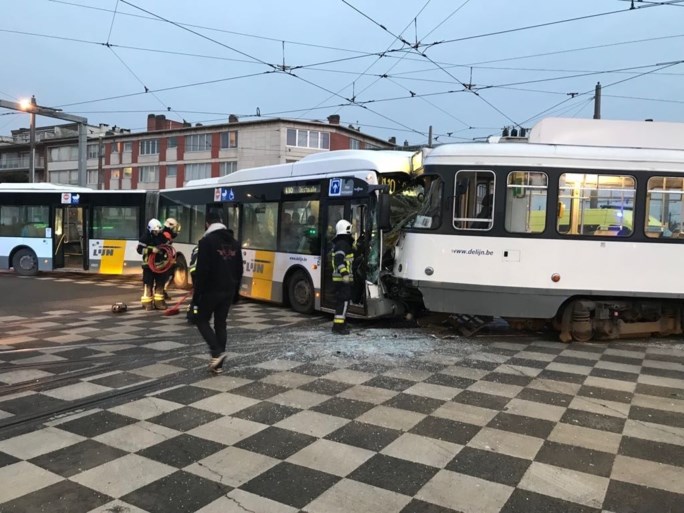 Twee zware ongevallen met trams op amper één kilometer van elkaar