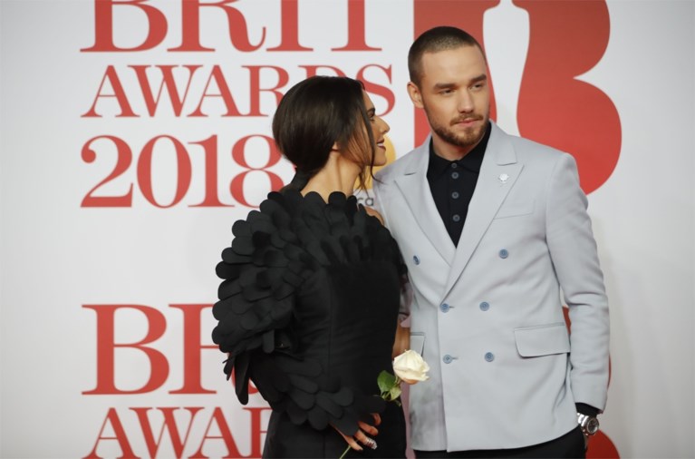 Een sportwagen die live wordt kapotgeslagen, Ed Sheeran met lege handen, een koude douche en veel witte rozen: dit waren de Brit Awards