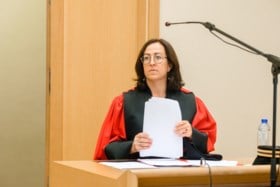 Hardy neemt het laatste woord en smeekt: “Stuur me alstublieft niet terug naar de gevangenis”