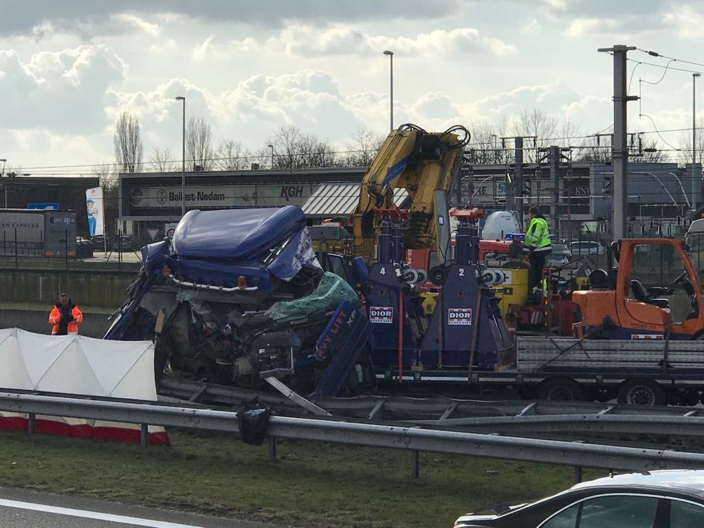 E19 Aan Grens Volledig Versperd Na Ongeval Met Vrachtwagens - Het ...