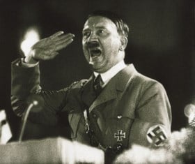 Heeft Hitler écht zelfmoord gepleegd in Berlijnse bunker en hoe deed hij dat dan? Journalisten geven het antwoord na jarenlang onderzoek