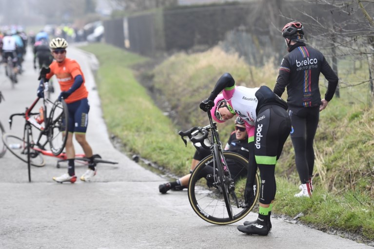Beresterke Niki Terpstra zorgt voor nieuwe triomf van Quick Step in loodzware Ronde van Vlaanderen