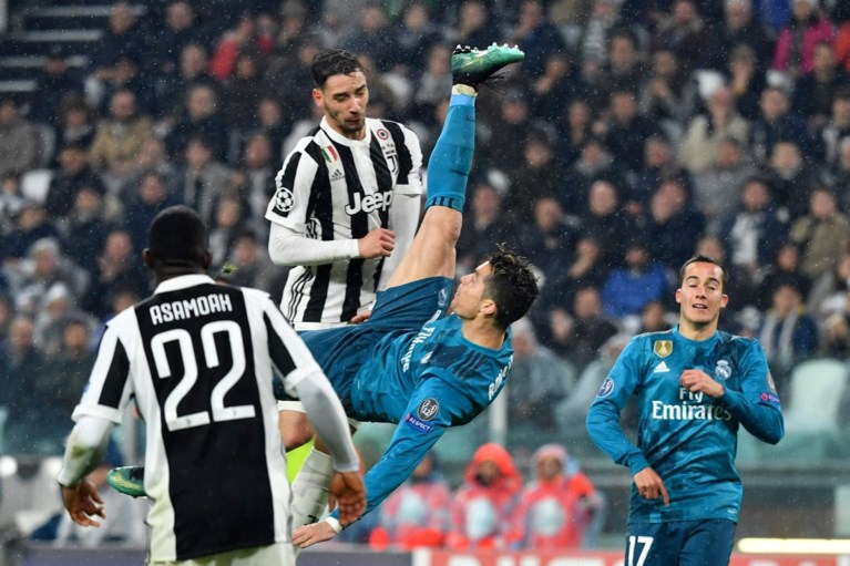 Demonstratie in Turijn: Ronaldo krijgt alle handen op mekaar met waanzinnige omhaal
