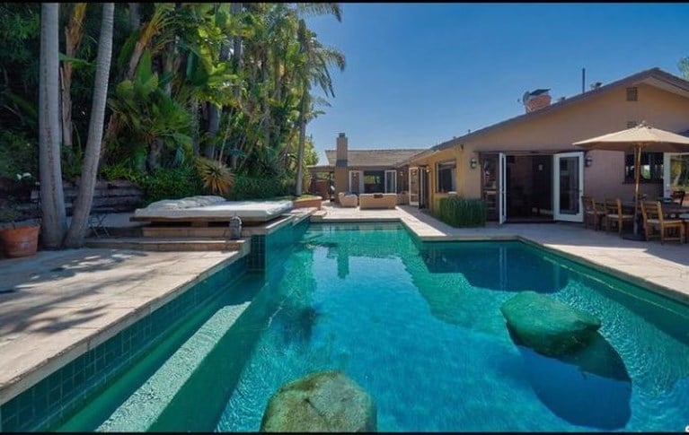 Astrid Coppens verkoopt villa in LA voor 2,8 miljoen