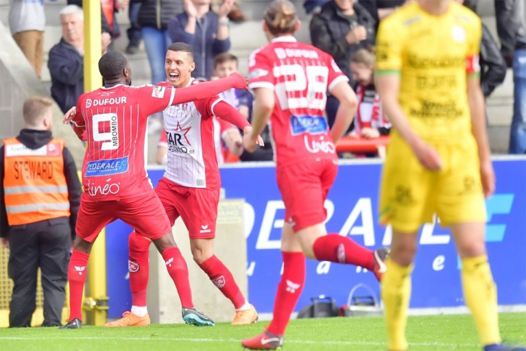 Zulte Waregem rolt Moeskroen op in één minuut en blijft autoritair leider in Playoff 2A