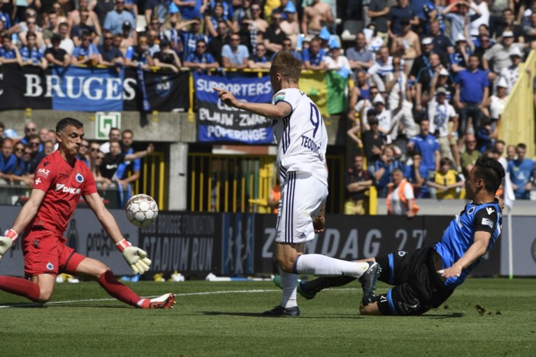 Spanning, sensatie en...de videoref: Anderlecht sloopt fort Club Brugge en gooit titelstrijd helemaal open