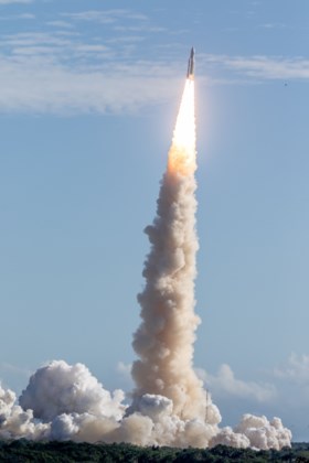 ‘Europese gps’ krijgt vorm: Ariane-raket met vier Galileo-satellieten met succes gelanceerd