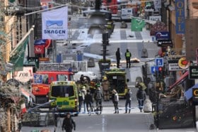 Dader van aanslag in Stockholm aangevallen door medegevangene