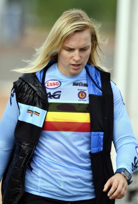 EK GLASGOW. Medaillekandidaat Vanhoof sneuvelt in halve finales BMX, Belgische mannen out ondanks steun van Stig Broeckx