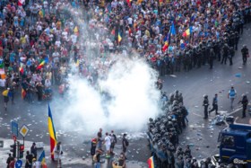 Betogers protesteren tegen Roemeense regering voor derde dag op rij