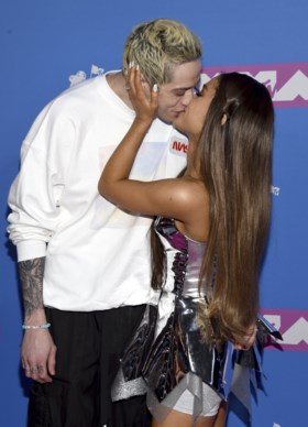 Artiesten steken de draak met Trump op MTV VMA’s