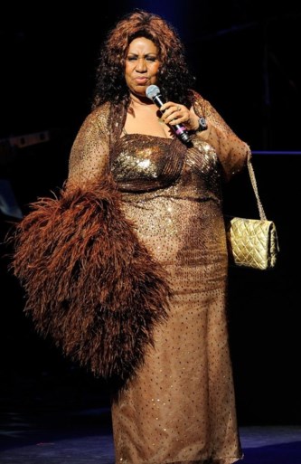 Waarom Aretha Franklin altijd een handtas bij zich had: “Anders begon ze zelfs niet te zingen”