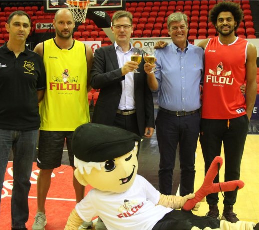 Filou geeft zijn naam en kleur aan BC Oostende