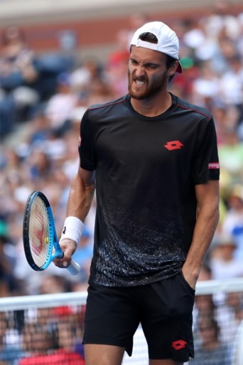 Djokovic in drie simpele sets voorbij moedige Portugees