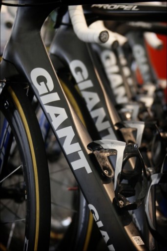 Opvallend: Van Avermaet rijdt volgend jaar op nieuwe fiets, wat voor heuse dans van fietsconstructeurs zorgt
