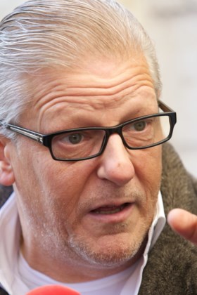 Advocaat Jan Fabre: “Het is een georkestreerde campagne waarbij alle tafelspringers zich hebben aangesloten”