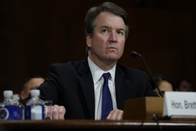 Het ‘liftincident’ dat mogelijk een senator beïnvloedde: “Heeft die vrouw in de lift Amerika gered?”