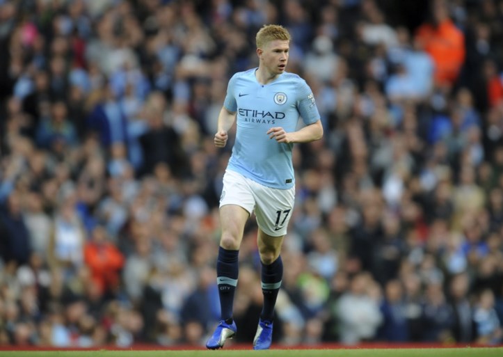 Kevin De Bruyne is terug en ziet Man City makkelijk winnen, eerste competitieoptreden voor Defour